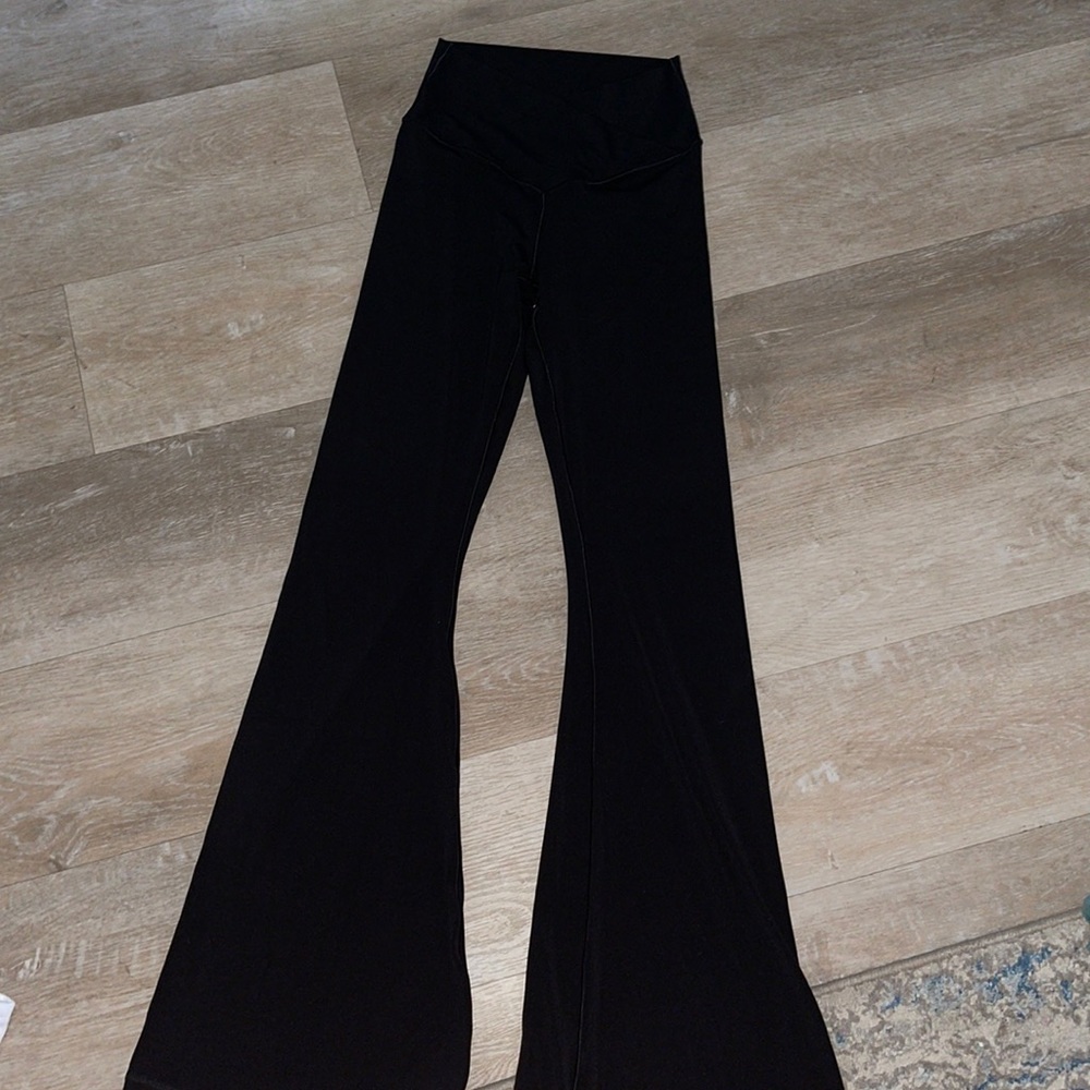 2 pairs of Offline by aerie high waisted crossover flare legging in black
